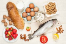 La Urticaria es con frecuencia una manifestación de Alergia a los Alimentos ( Leche y huevo), en especial en los niños.