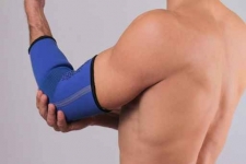 Manejo de las fracturas, luxaciones, esguinces y todo tipo de traumatismo en extremidades, tanto pediátricas como en adultos.