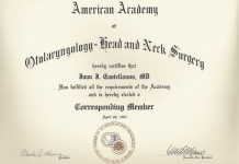Especialista en Oídos, nariz y garganta, miembro de la American Academy of Otolaryngology Head and Neck Surgery.

